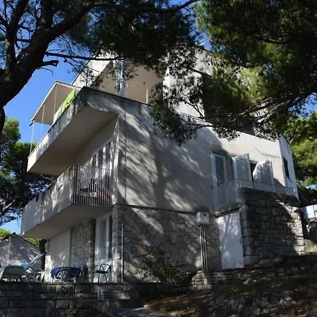 Polic Apartment